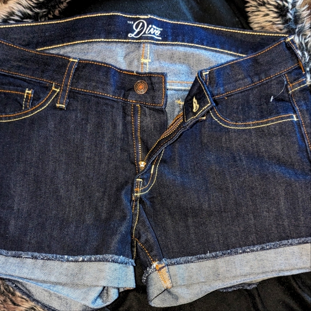 Old Navy//SZ 8//Stretchy Jean Shorts.
